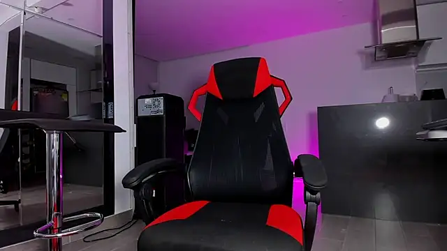 TROYWESLY- online show from February 19, 12:25 am