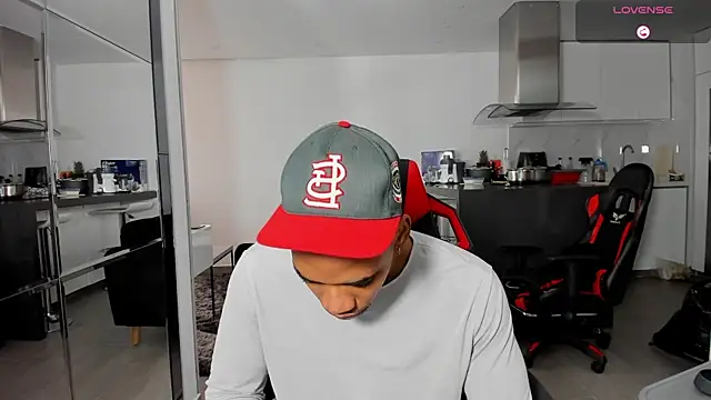 TROYWESLY- online show from November 6, 12:31 pm