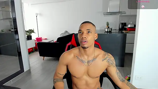 TROYWESLY- online show from March 29, 6:53 pm