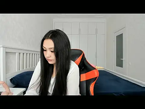 Snapshot of Missykitty01 chatting on November 7, 7:35 am Missykitty01 online show from November 7, 7:35 am