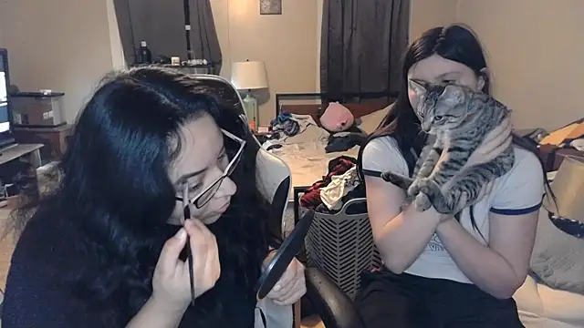 Elliewgfs online show from March 12, 12:31 am