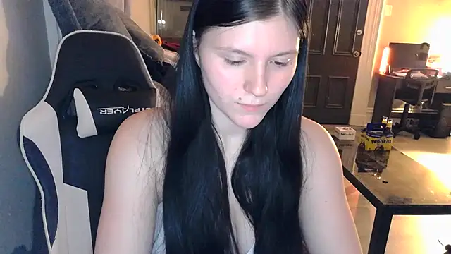 Elliewgfs online show from December 19, 4:38 am