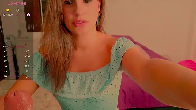 Snapshot of dalila_sexxx chatting on June 13, 4:43 am dalila sexxx online show from June 13, 4:43 am