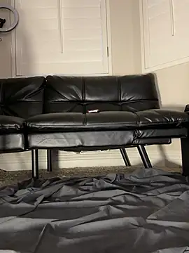 Snapshot of 18petitewhitegirl chatting on February 21, 1:00 am 18petitewhitegirl online show from February 21, 1:00 am