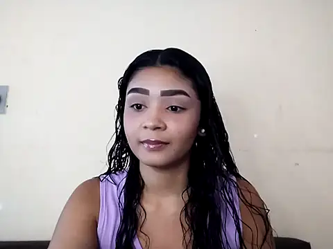 Snapshot of heleny901 chatting on January 22, 1:21 pm heleny901 online show from January 22, 1:21 pm