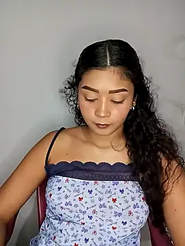 Snapshot of heleny901 chatting on November 8, 10:13 pm heleny901 online show from November 8, 10:13 pm