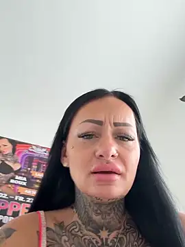 Mia-Roux online show from March 16, 12:42 pm