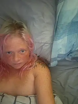 chubby british blonde uk online show from February 27, 5:29 am