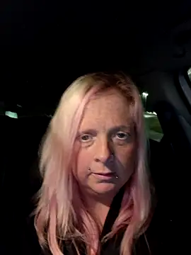 chubby british blonde uk online show from February 21, 7:27 pm