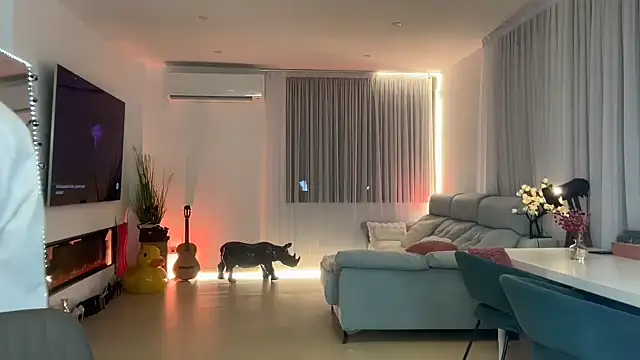 Mika Miller online show from January 13, 12:25 am