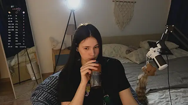 jennetdoll online show from March 24, 7:36 pm