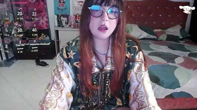 Snapshot of Avril2001 chatting on September 23, 2:51 am Avril2001 online show from September 23, 2:51 am