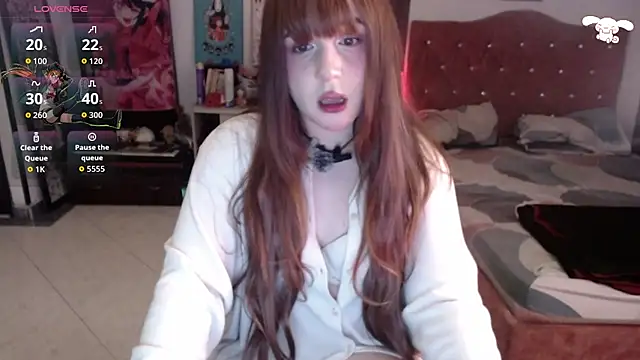Snapshot of Avril2001 chatting on June 8, 7:31 am Avril2001 online show from June 8, 7:31 am