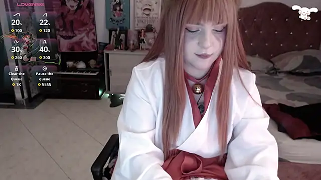 Snapshot of Avril2001 chatting on July 11, 2:01 am Avril2001 online show from July 11, 2:01 am