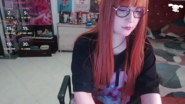 Snapshot of Avril2001 chatting on October 12, 2:35 am Avril2001 online show from October 12, 2:35 am