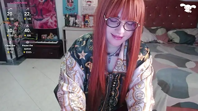 Snapshot of Avril2001 chatting on October 19, 3:42 am Avril2001 online show from October 19, 3:42 am