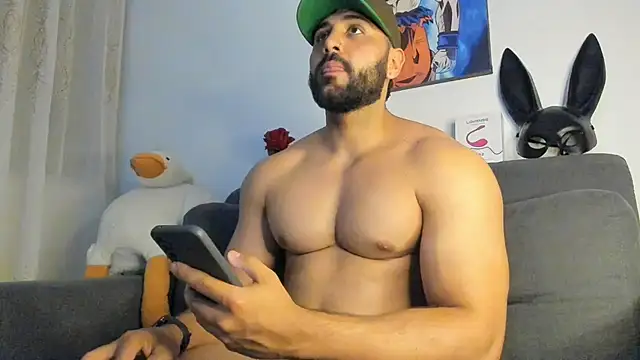 Snapshot of ETHAN_ROX chatting on November 28, 12:11 am ETHAN ROX online show from November 28, 12:11 am