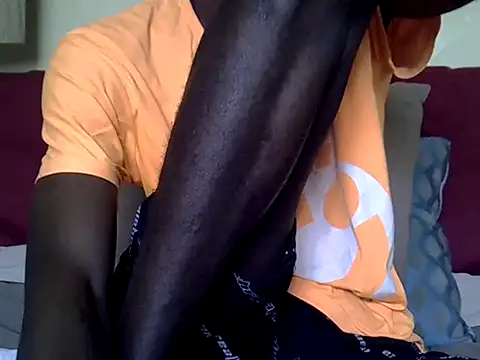 Delicious-D online show from December 3, 8:03 am