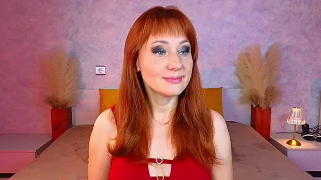 Snapshot of AlexaLenee chatting on October 6, 5:30 am AlexaLenee online show from October 6, 5:30 am