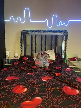 Lya-Kasandra online show from December 8, 7:54 pm