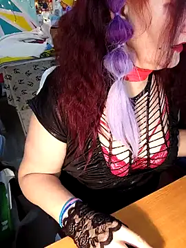 Snapshot of SabrinaXlovess chatting on February 6, 6:56 pm SabrinaXlovess online show from February 6, 6:56 pm