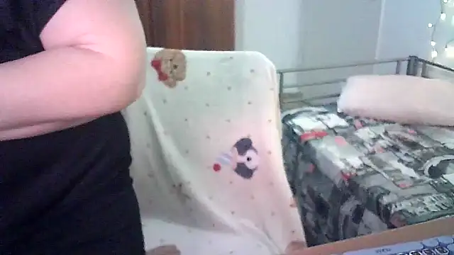 SabrinaXlovess online show from June 1, 4:39 pm