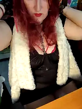 Snapshot of SabrinaXlovess chatting on December 10, 5:00 pm SabrinaXlovess online show from December 10, 5:00 pm