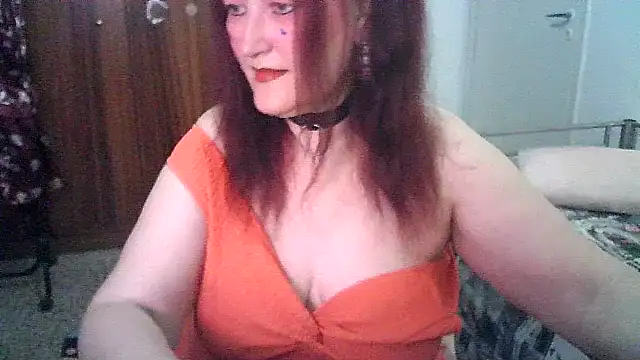 SabrinaXlovess online show from May 28, 6:25 pm