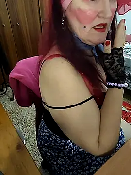 Snapshot of SabrinaXlovess chatting on November 26, 5:24 pm SabrinaXlovess online show from November 26, 5:24 pm