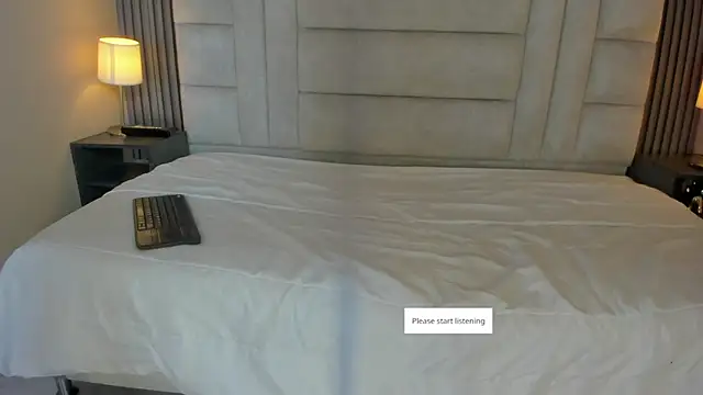 Snapshot of sara_saenz99 chatting on October 16, 8:06 pm sara saenz99 online show from October 16, 8:06 pm