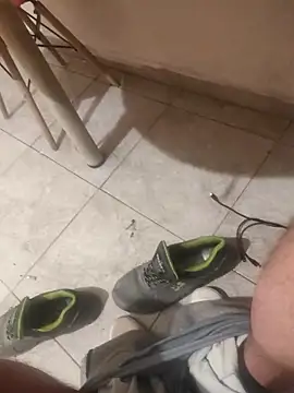 skrigul12 online show from March 15, 2:24 am