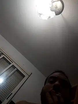 skrigul12 online show from December 1, 2:45 am