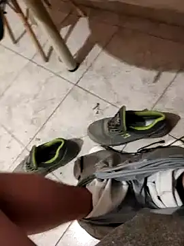 skrigul12 online show from March 15, 7:09 am