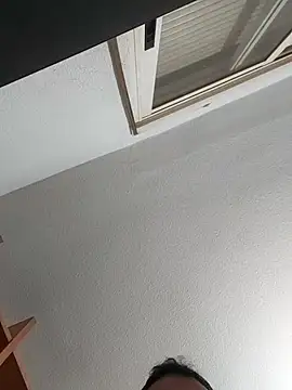 skrigul12 online show from January 3, 1:05 am