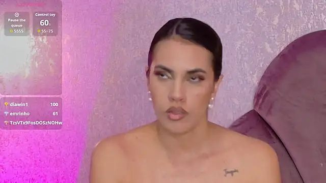 Camille Torres online show from December 4, 2:05 pm