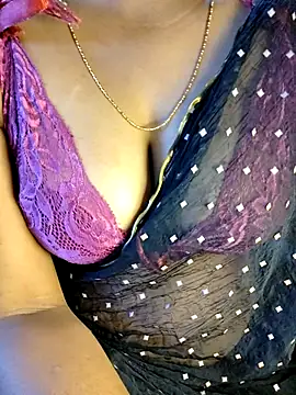 VR here 4U online show from February 18, 3:52 pm