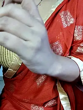 Snapshot of VR_here_4U chatting on October 6, 4:30 pm VR here 4U online show from October 6, 4:30 pm