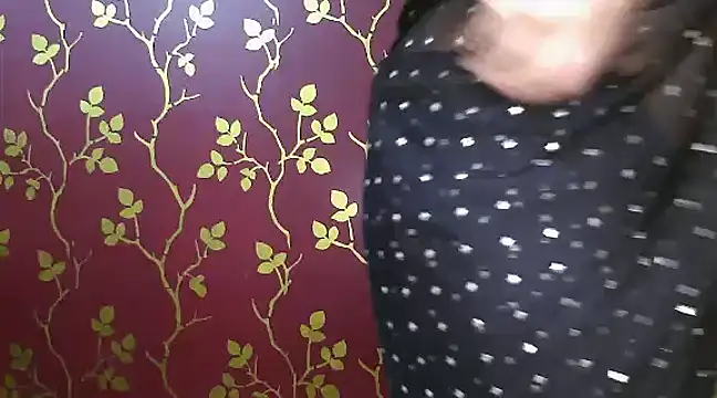 Snapshot of VR_here_4U chatting on February 8, 8:10 pm VR here 4U online show from February 8, 8:10 pm