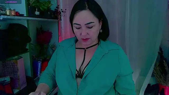 Snapshot of _Cloud_Atlas_ chatting on February 12, 9:52 am  Cloud Atlas  online show from February 12, 9:52 am