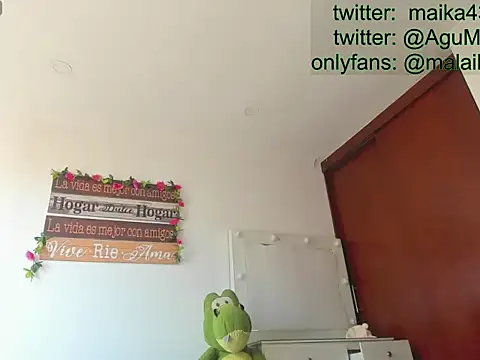 Snapshot of maika28 chatting on April 10, 1:18 pm maika28 online show from April 10, 1:18 pm