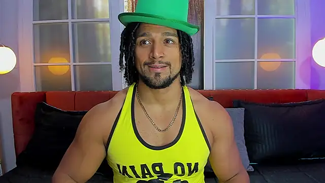 Snapshot of MikeEstevess chatting on March 16, 4:20 am MikeEstevess online show from March 16, 4:20 am