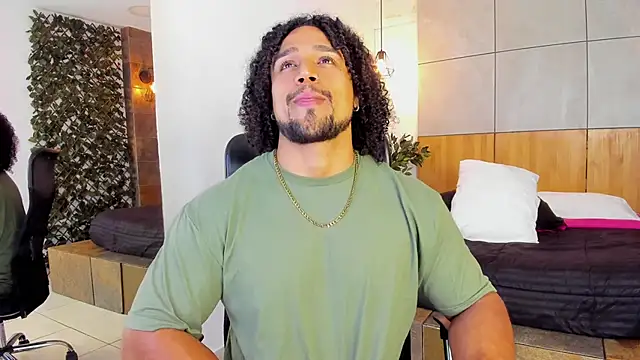 MikeEstevess online show from March 4, 7:30 am