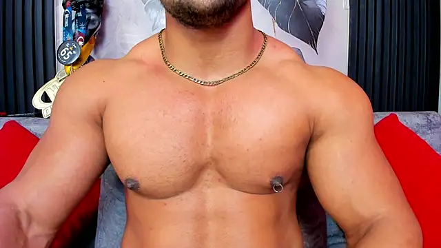 Snapshot of MikeEstevess chatting on December 14, 8:09 am MikeEstevess online show from December 14, 8:09 am