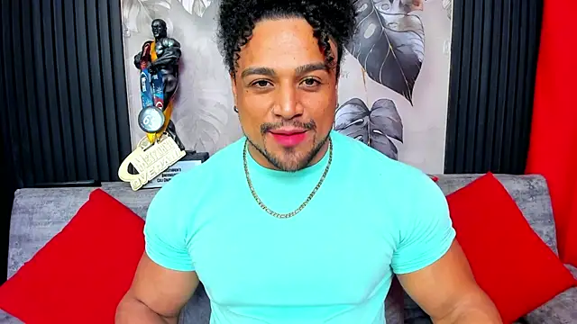 MikeEstevess online show from December 18, 7:35 am