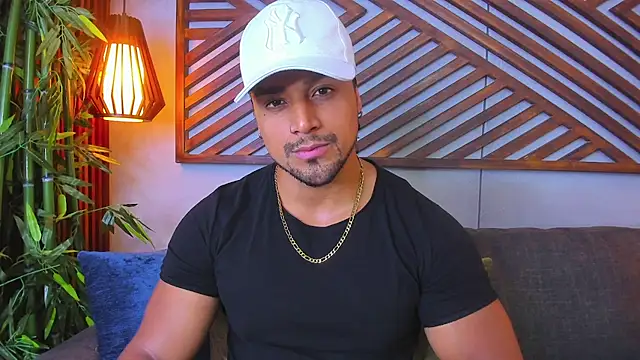 MikeEstevess online show from January 24, 3:43 am