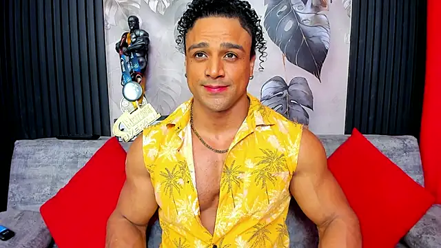 Snapshot of MikeEstevess chatting on November 11, 8:20 am MikeEstevess online show from November 11, 8:20 am