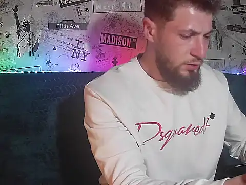 Snapshot of jimmyy_ chatting on April 2, 5:36 am jimmyy online show from April 2, 5:36 am
