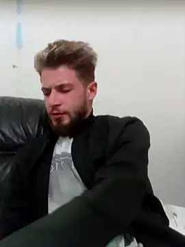 jimmyy  online show from September 26, 10:33 am