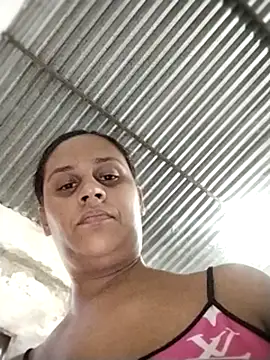 Snapshot of Andreita_95 chatting on May 20, 11:07 am Andreita 95 online show from May 20, 11:07 am