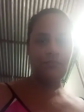 Snapshot of Andreita_95 chatting on July 13, 11:42 am Andreita 95 online show from July 13, 11:42 am